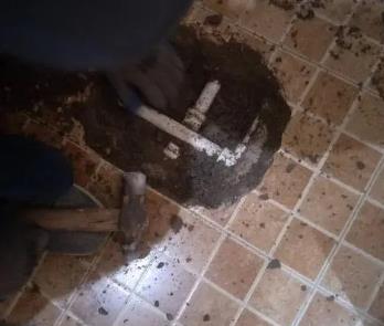 潮州卫生间漏水维修公司为您分享下卫生间渗水如何处理及注意事项